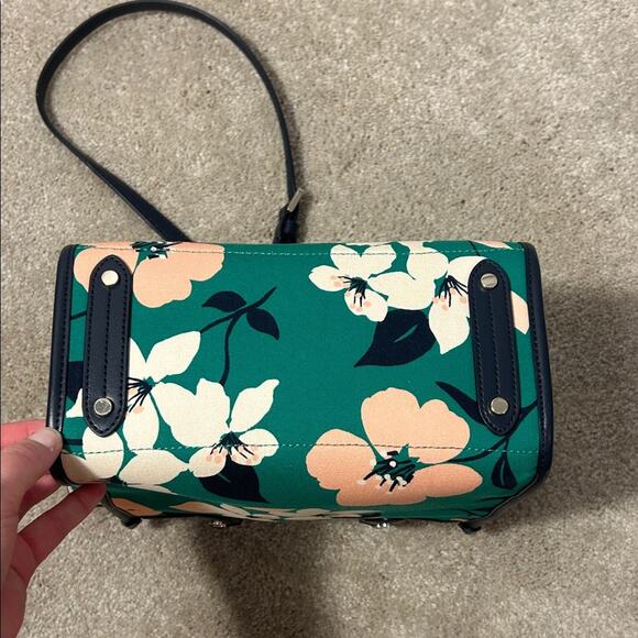 Kate Spade Ella Lily Blooms Green Navy Floral Canvas Crossbody Bag Purse - Picture 7 of 12